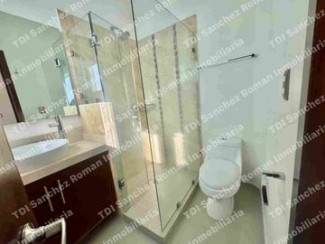 En Venta Casa 3Recamaras con baño cada una en Condominio “La Rioja Residencial”  av Lopez Mateos 7000 en el Sur