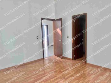 En Venta Casa 3Recamaras con baño cada una en Condominio “La Rioja Residencial”  av Lopez Mateos 7000 en el Sur