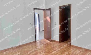 En Venta Casa 3Recamaras con baño cada una en Condominio “La Rioja Residencial”  av Lopez Mateos 7000 en el Sur