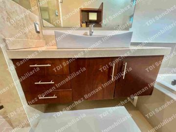 En Venta Casa 3Recamaras con baño cada una en Condominio “La Rioja Residencial”  av Lopez Mateos 7000 en el Sur