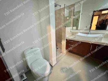 En Venta Casa 3Recamaras con baño cada una en Condominio “La Rioja Residencial”  av Lopez Mateos 7000 en el Sur