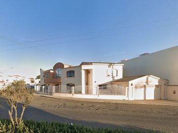 CASA MUY AMPLIA EN ESQUINA, LOMA DORADA, ENSENADA, BAJA CALIFORNIA