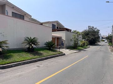 CASA EN VENTA EN ZONA EXCLUSIVA Y RESIDENCIAL – SOL DE LA MOLINA