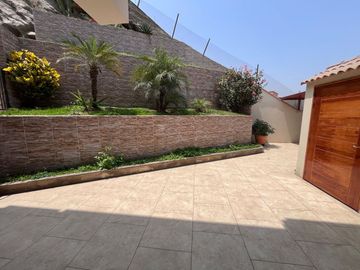 CASA EN VENTA EN ZONA EXCLUSIVA Y RESIDENCIAL – SOL DE LA MOLINA