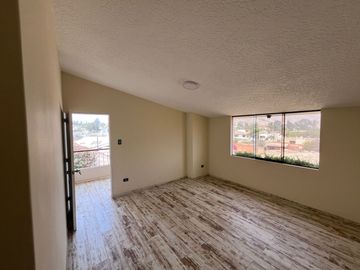 CASA EN VENTA EN ZONA EXCLUSIVA Y RESIDENCIAL – SOL DE LA MOLINA