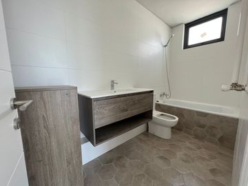 I. Holzapfel #704. Casa con Vista al Mar 4D5B en Pinares de Montemar