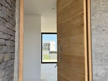 I. Holzapfel #704. Casa con Vista al Mar 4D5B en Pinares de Montemar