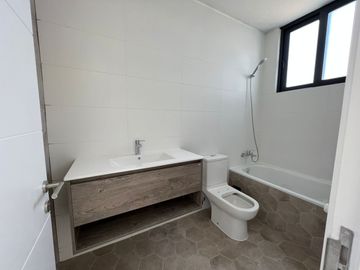 I. Holzapfel #704. Casa con Vista al Mar 4D5B en Pinares de Montemar