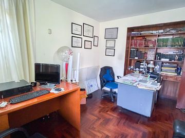 VENTA DE CASA EN ESQUINA DE 429.54M2 EN SAN BORJA