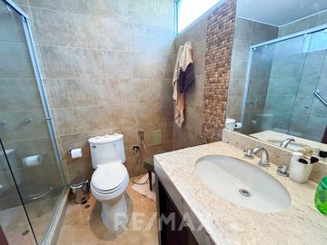 VENTA DE CASA EN ESQUINA DE 429.54M2 EN SAN BORJA