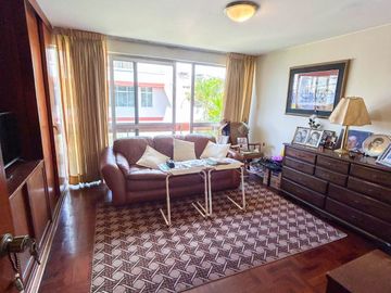 VENTA DE CASA EN ESQUINA DE 429.54M2 EN SAN BORJA