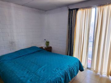 CASA EN VENTA DE 2 DORM. EN ISLA DE MAIPO