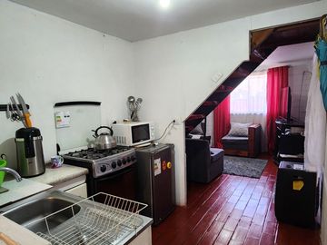 CASA EN VENTA DE 2 DORM. EN ISLA DE MAIPO