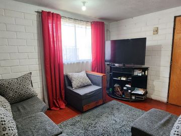 CASA EN VENTA DE 2 DORM. EN ISLA DE MAIPO