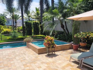Venta de Casa en Isla Mocoli, Samborondón , Guayaquil