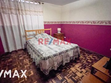 Casa En Venta Frente A Parque En La Mejor Zona De San Miguel