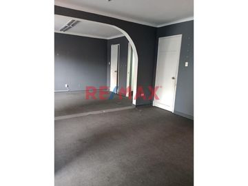 Venta De Casa Como Terreno Ubicada En La Mejor Zona De Miraflores