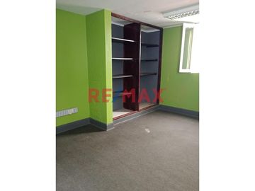 Venta De Casa Como Terreno Ubicada En La Mejor Zona De Miraflores