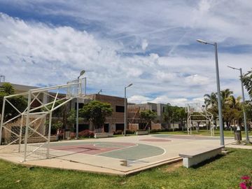 Casa en venta coto platino con recamara abajo