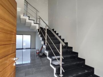Casa en venta coto platino con recamara abajo