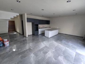 Casa en venta coto platino con recamara abajo
