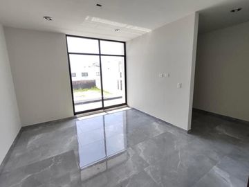 Casa en venta coto platino con recamara abajo