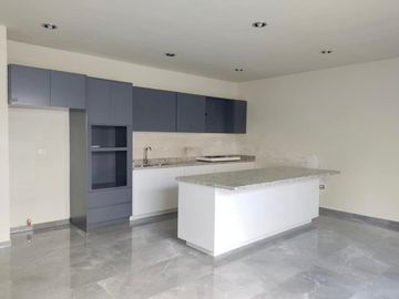 Casa en venta coto platino con recamara abajo