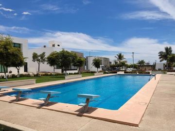 Casa en venta coto platino con recamara abajo