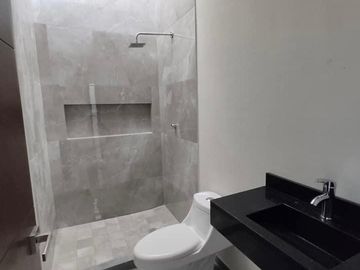 Casa en venta coto platino con recamara abajo