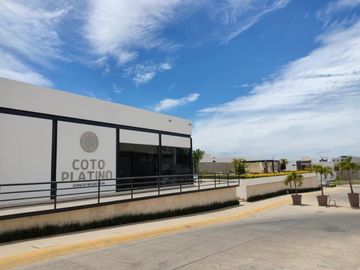 Casa en venta coto platino con recamara abajo