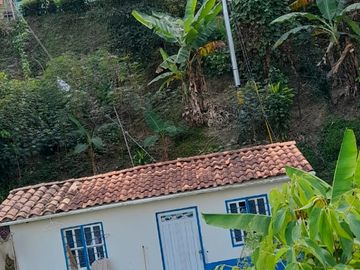 TE VENDO ESTE APARTAMENTO FINCA EN BARBOSA ANTIOQUIA.