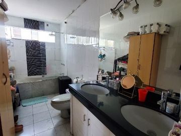 ¡¡¡OCASIÓN VENTA POR VIAJE !!! SE VENDE CASA EN EL SOL DE LA MOLINA