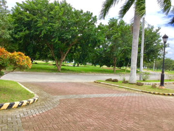 RFO House and Lot in Biñan Laguna near CALAX Paseo de Sta. Rosa The Medical City South Luzon DLSU Canlubang Solenad 1 & 2 S&R Nuvali