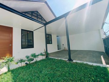FOR SALE RENOVATED STYLISH DESIGN MODERN BUNGALOW HOUSE IN BF RESORT