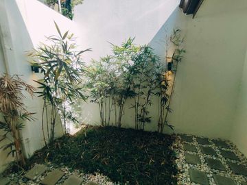 FOR SALE RENOVATED STYLISH DESIGN MODERN BUNGALOW HOUSE IN BF RESORT