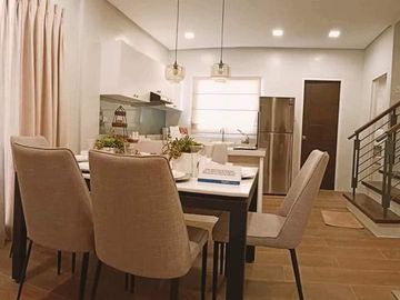HOUSE FOR SALE NEAR MARCOS HIGHWAY CAINTA RIZAL - ARIA AT SERRA MONTE MANSIONS