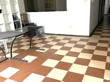 ¡Ideal para tu negocio! Oficina o Almacén en 2do piso – Los Olivos, cerca a todo