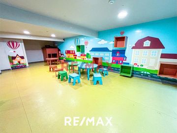 Alquiler De Departamento Moderno Amoblado C/ Vista A Parque Dentro De Condominio