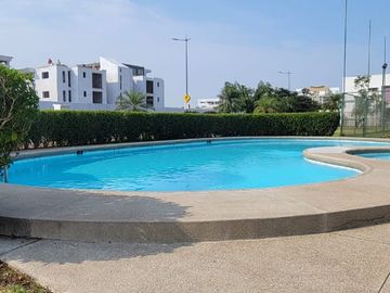 En venta lujoso departamento en Urbanización Dubai Isla Mocoli