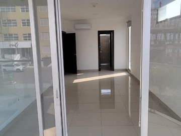 En venta lujoso departamento en Urbanización Dubai Isla Mocoli