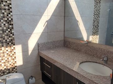 En venta lujoso departamento en Urbanización Dubai Isla Mocoli