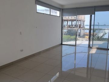 En venta lujoso departamento en Urbanización Dubai Isla Mocoli