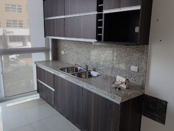 En venta lujoso departamento en Urbanización Dubai Isla Mocoli