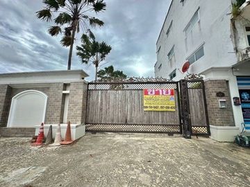 Luxury House with Land for Sale, Near Central Nakhon Pathom Fully furnished with built-in furniture.   ZT494