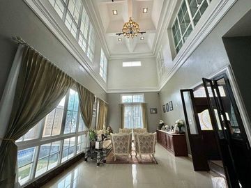 Luxury House with Land for Sale, Near Central Nakhon Pathom Fully furnished with built-in furniture.   ZT494
