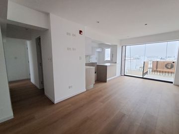 Dúplex en Venta de Estreno Tres Dormitorios, Terraza Jardín Cochera, No Paga Alcabala en Surco