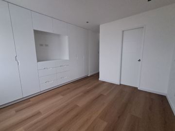 Dúplex en Venta de Estreno Tres Dormitorios, Terraza Jardín Cochera, No Paga Alcabala en Surco
