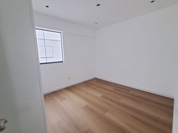Dúplex en Venta de Estreno Tres Dormitorios, Terraza Jardín Cochera, No Paga Alcabala en Surco