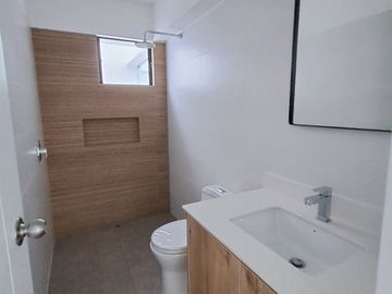 Dúplex en Venta de Estreno Tres Dormitorios, Terraza Jardín Cochera, No Paga Alcabala en Surco