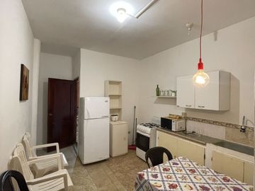 Ballenita, amplia casa compuesta de 2 departamentos y 2 suites, ideal para negocio de hostal o airbnb